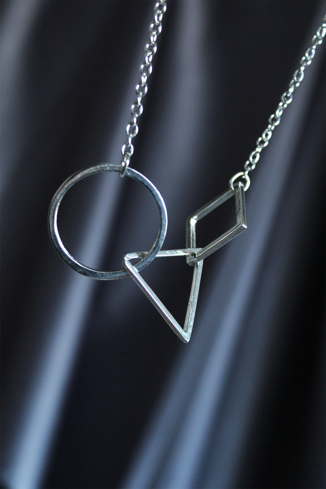 Silver Renk Squid Game Unisex Kolye
